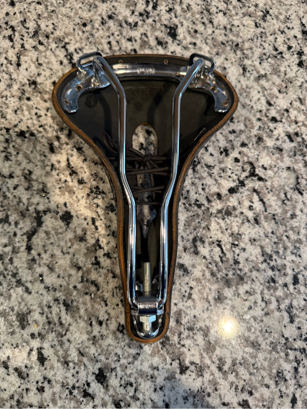 Brooks B17 Imperial Saddle - Picture 6 of 9